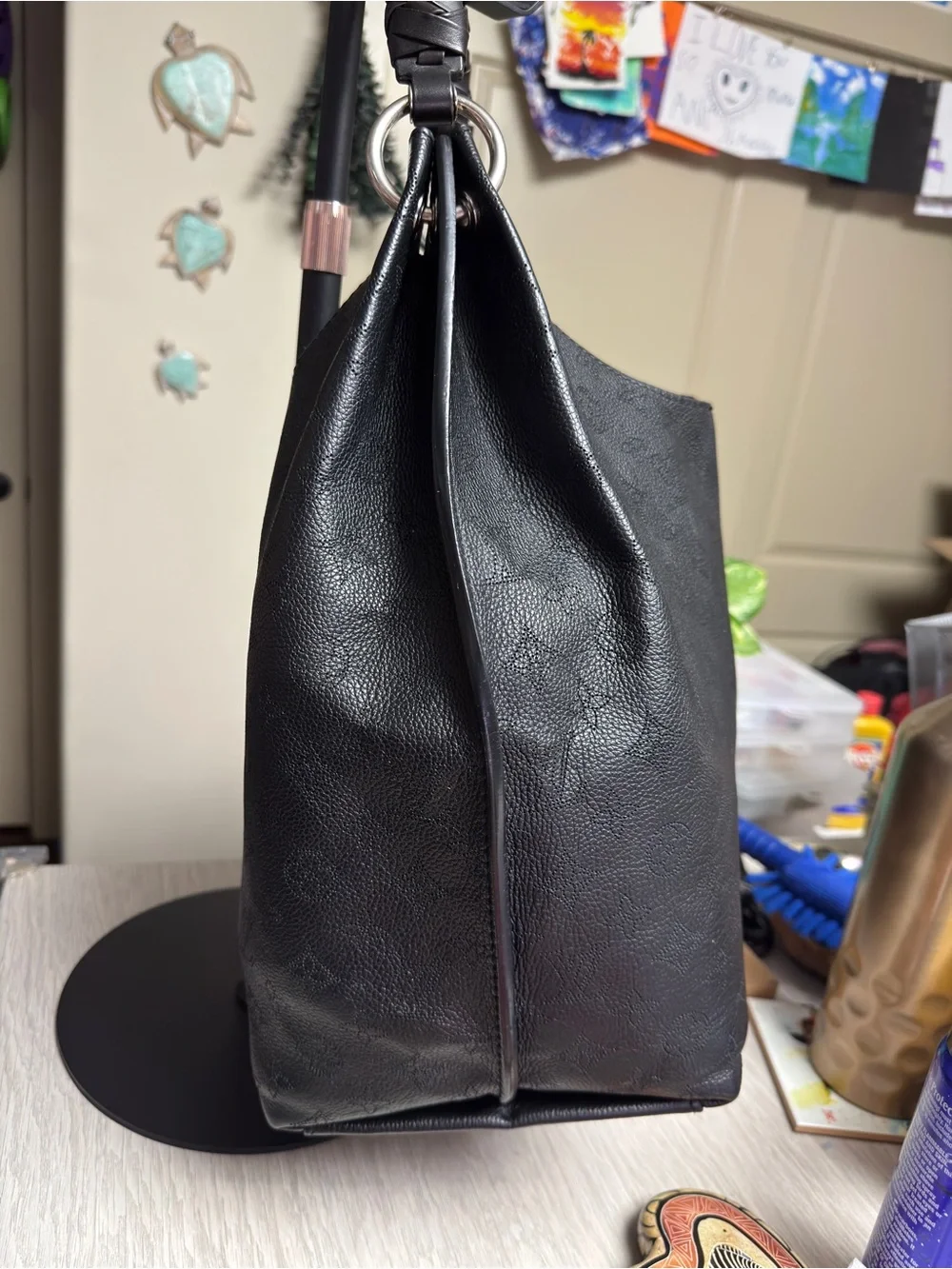 Louis Vuitton Carmel hobo in black mahina leather